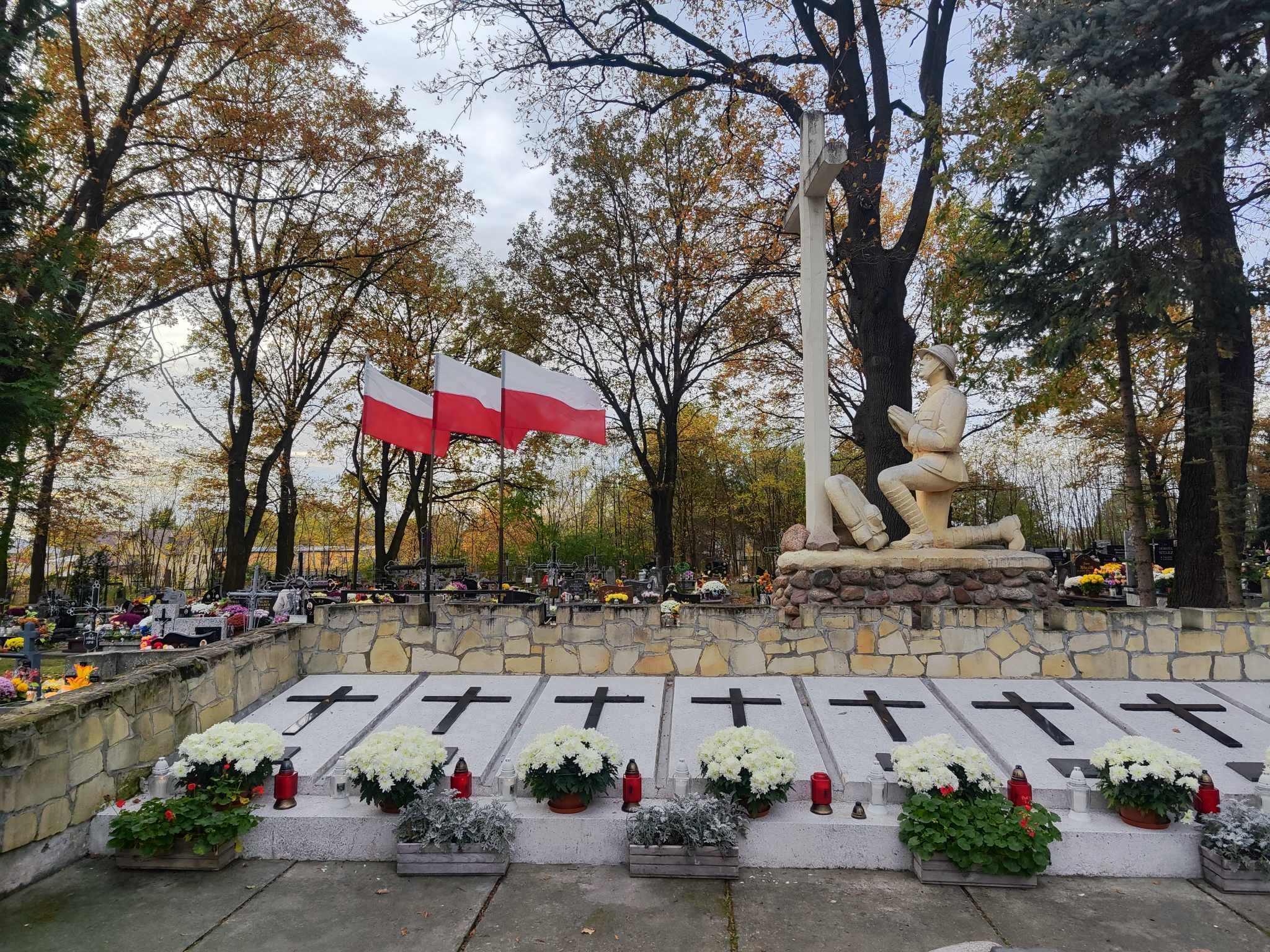 Wszystkich Świętych – Czas wspomnień i nadziei 