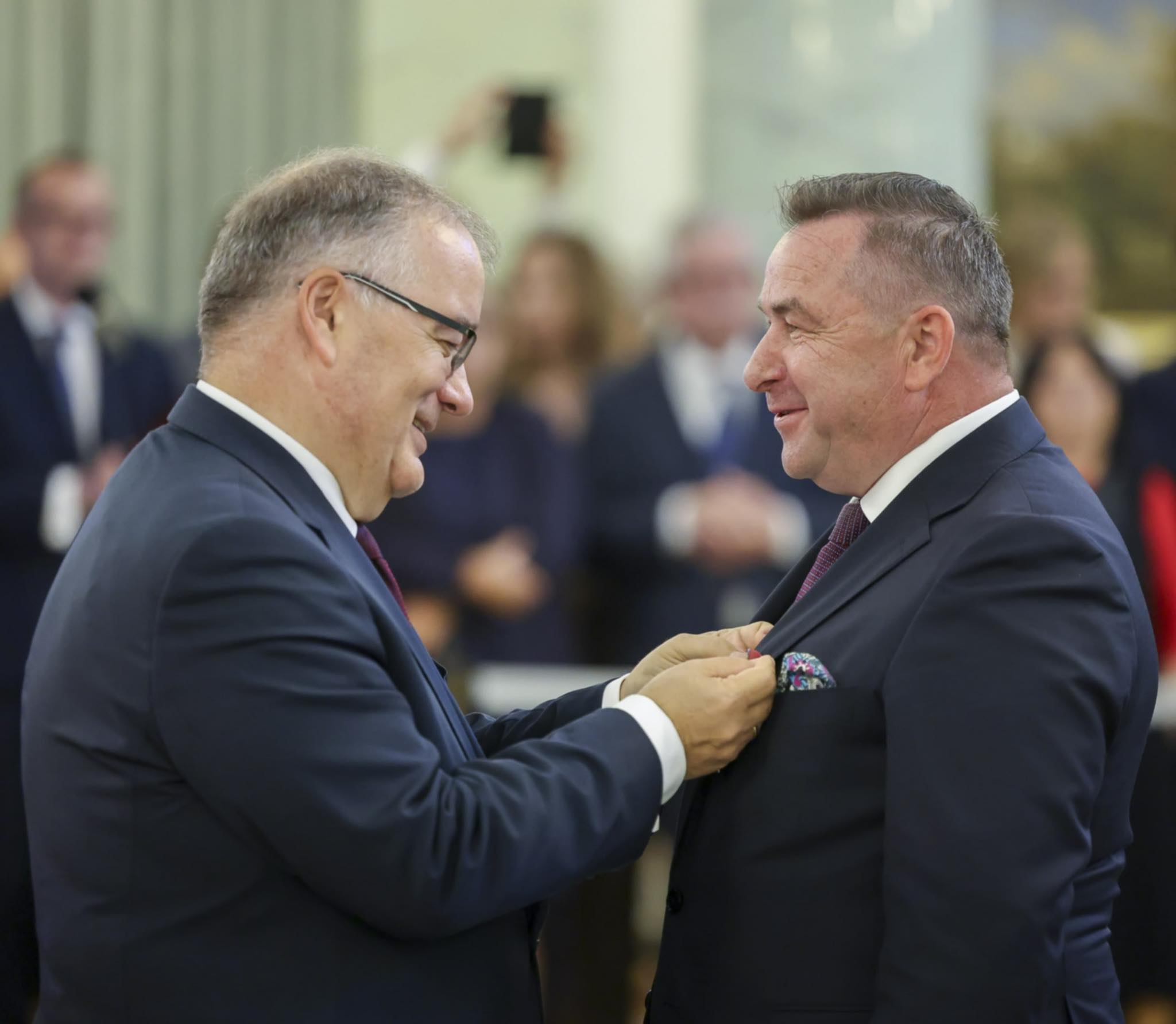  Wójt Gminy Jeżowe Marek Stępak odznaczony Złotym Krzyżem Zasługi