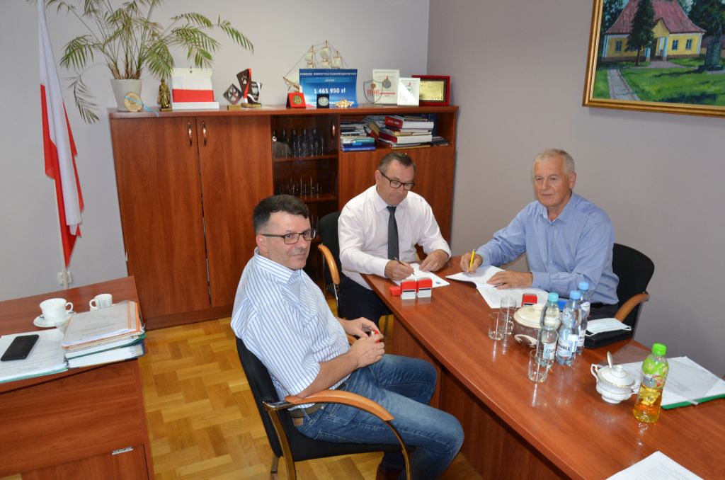  Umowa na budowę nowej drogi w msc. Jeżowe Podgórze podpisana